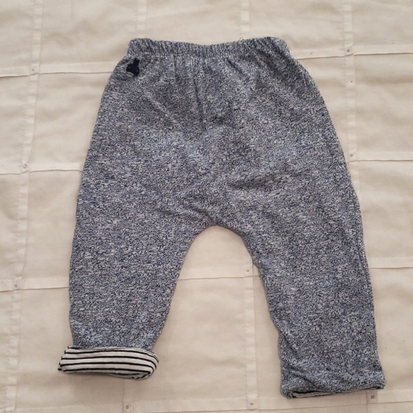 💙 BABY GAP - Blue & White Reversible Sweatpants - Size 3-6 M - Picture 2 of 7